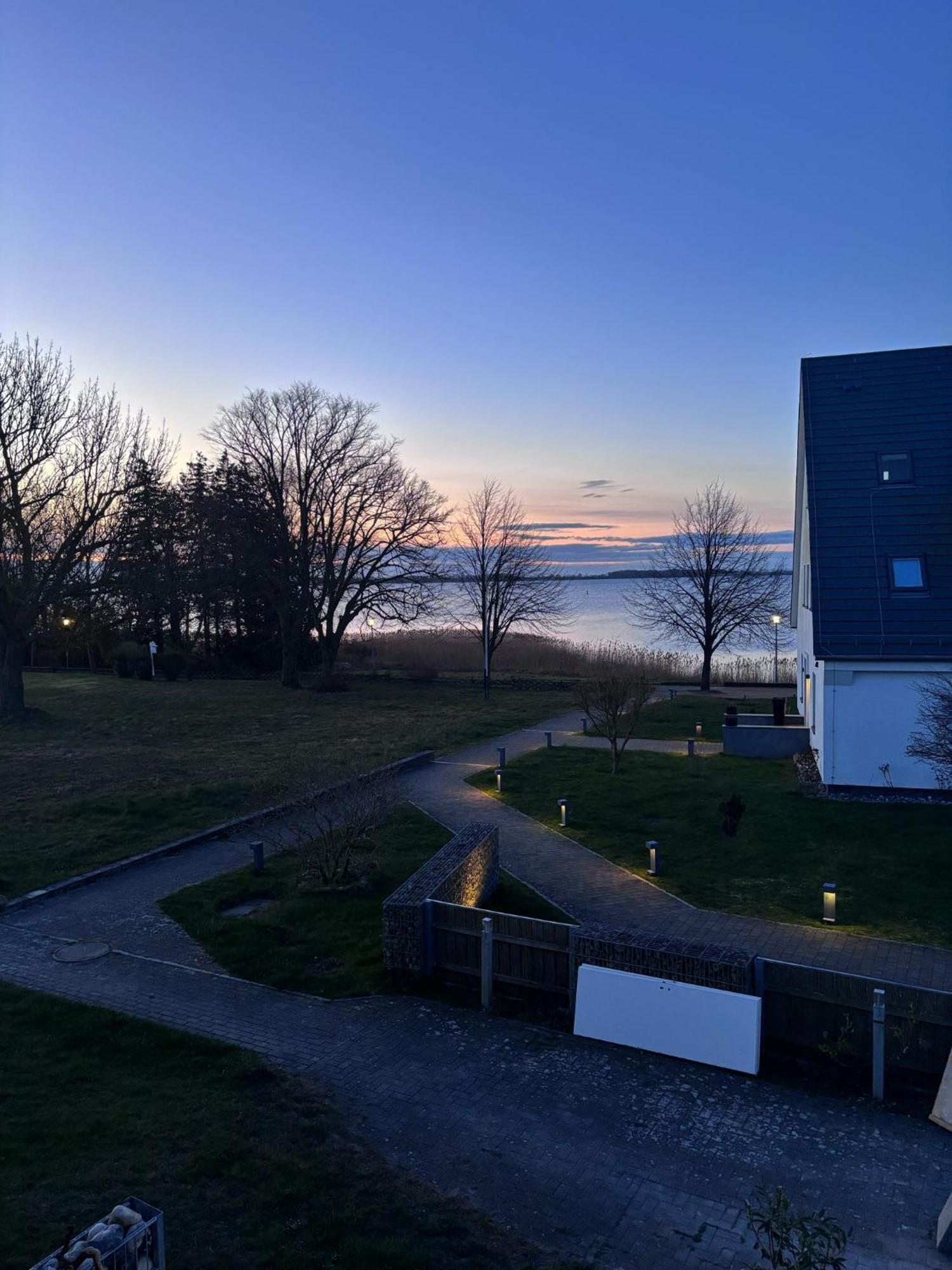 App 8O Grosser Tag Am Meer Mit Wasserblick Dranske Exterior photo