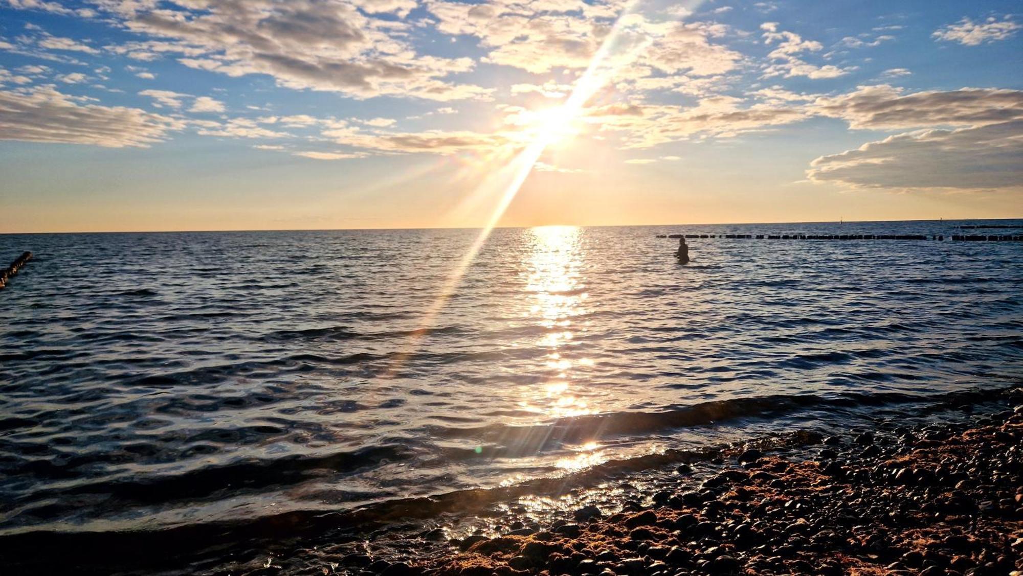 App 8O Grosser Tag Am Meer Mit Wasserblick Dranske Exterior photo
